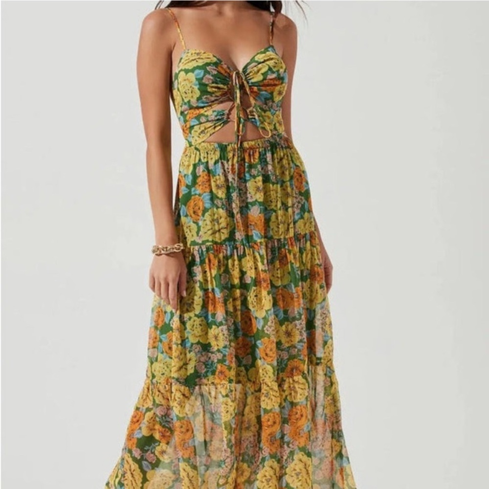 Astr the Label Brandy Floral Cinched Dress sz Small